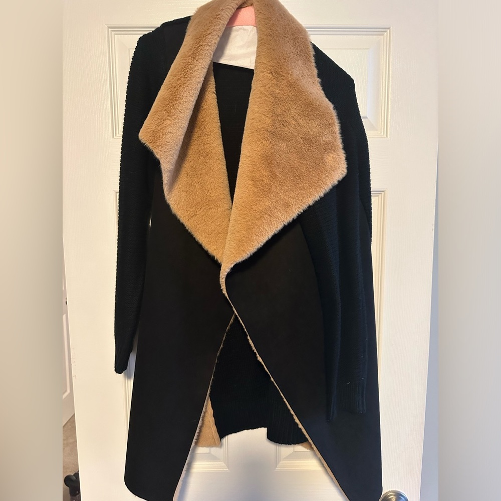 Faux fur black sweater